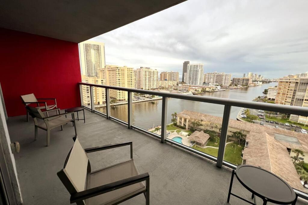 Beachwalk 1B 1B Incredible View Apartment 14 A Hallandale Beach Ngoại thất bức ảnh